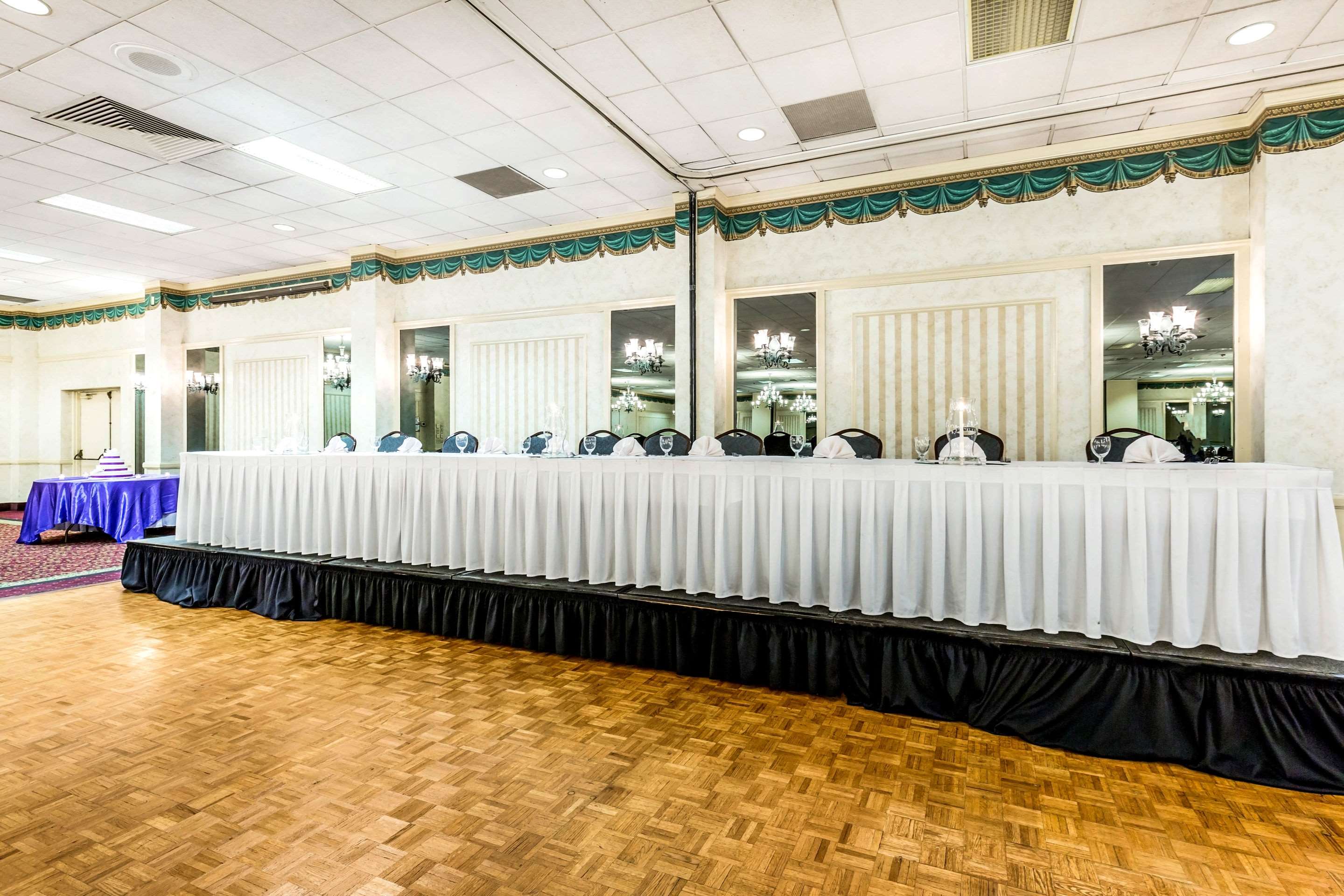 Banquet room | Clarion Inn Frederick Event Center