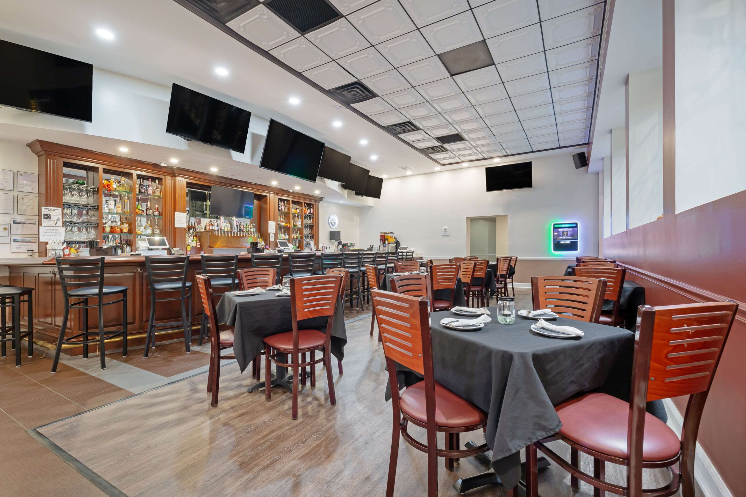 Dining Area | Clarion Hotel & Suites BWI Airport North