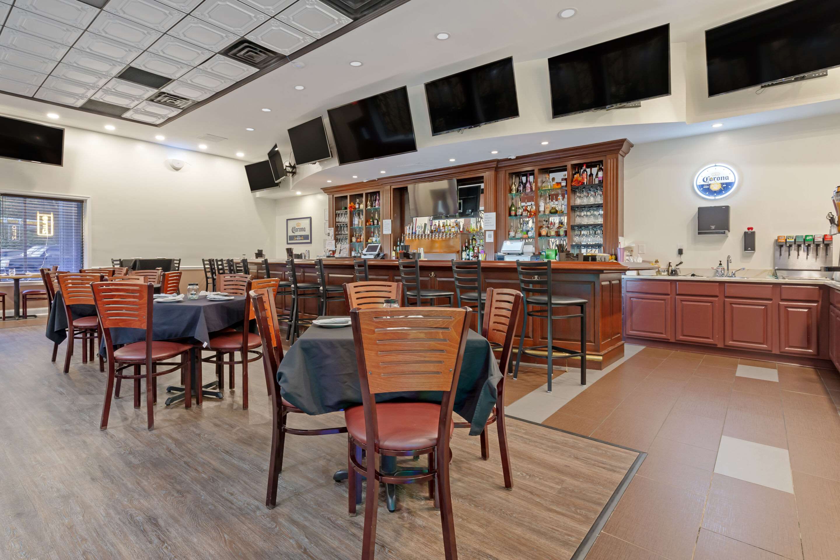 Dining Area | Clarion Hotel & Suites BWI Airport North