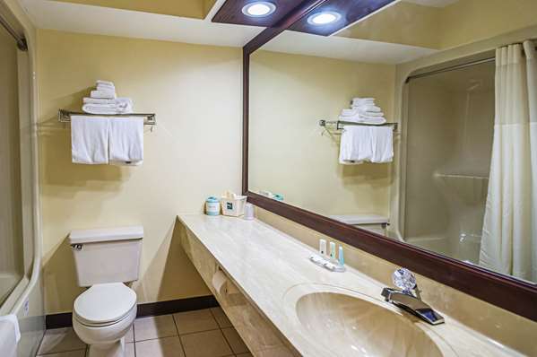  - Quality Inn & Suites Frostburg