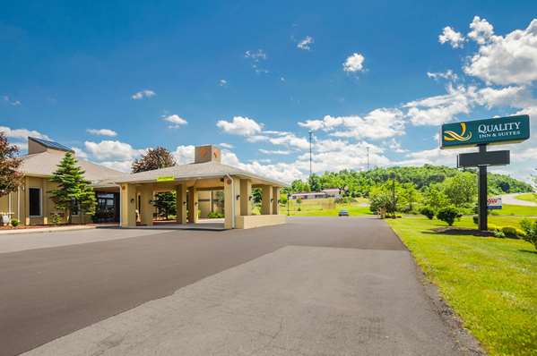 Exterior view - Quality Inn & Suites Frostburg