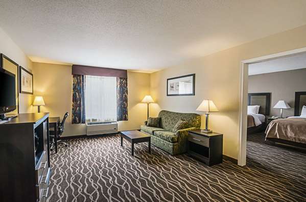 Suite - Quality Inn & Suites Frostburg