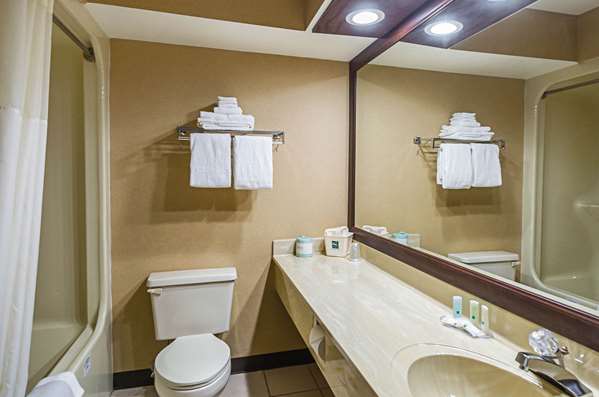 Suite - Quality Inn & Suites Frostburg