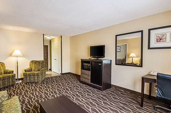 Suite - Quality Inn & Suites Frostburg