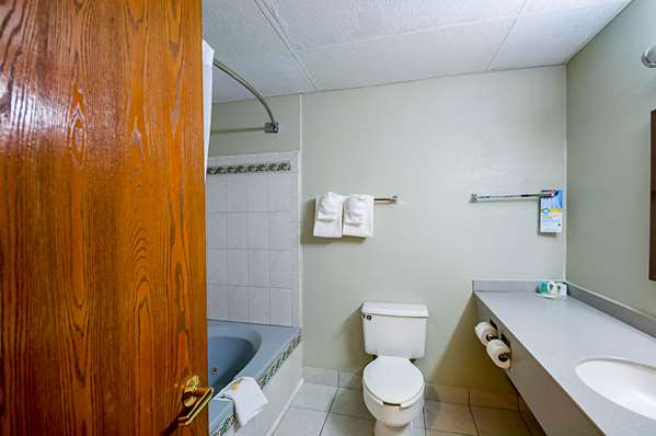  - Quality Inn Salisbury