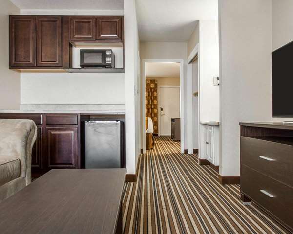 Suite - Quality Inn & Suites South Portland - I-295, Exit 1