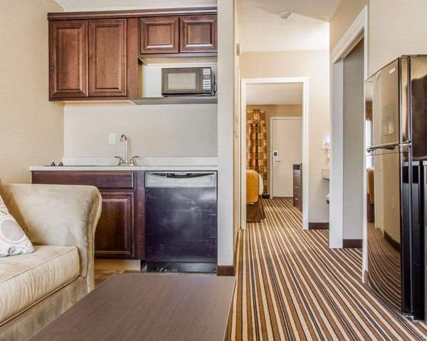 Suite - Quality Inn & Suites South Portland - I-295, Exit 1