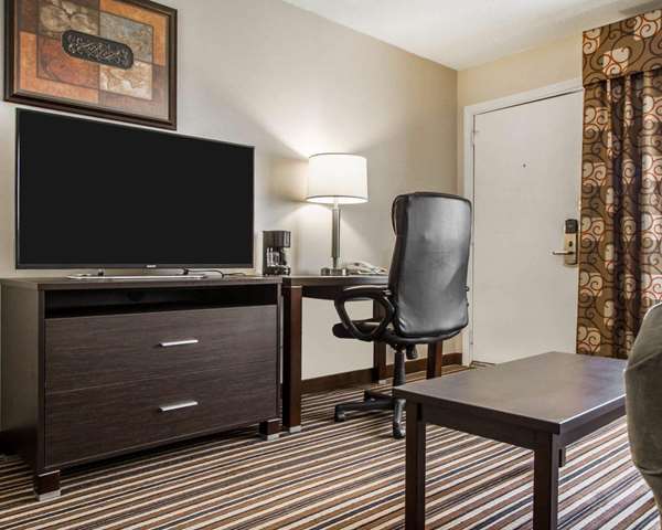 Suite - Quality Inn & Suites South Portland - I-295, Exit 1