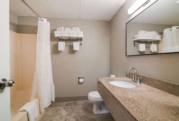  - Quality Inn & Suites South Portland - I-295, Exit 1