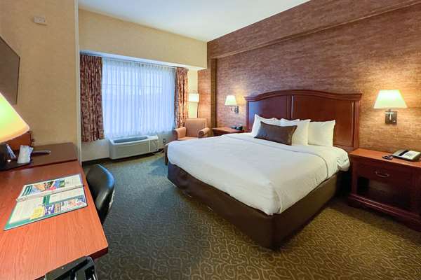  - Maine Evergreen Hotel Augusta