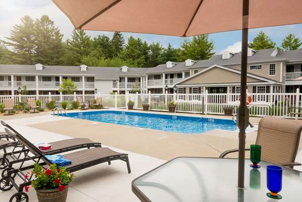 Pool - Port Inn Kennebunk