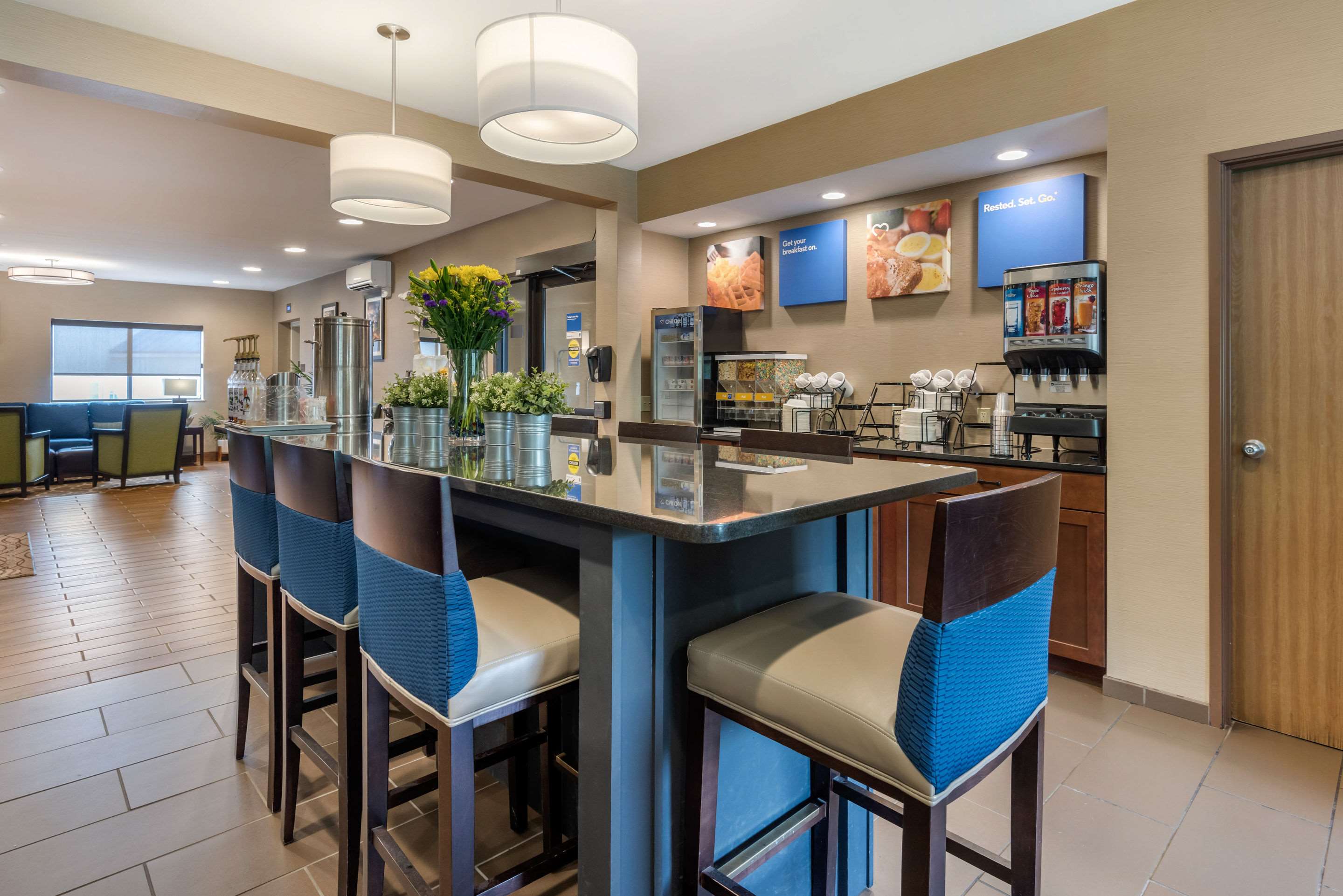 Breakfast area