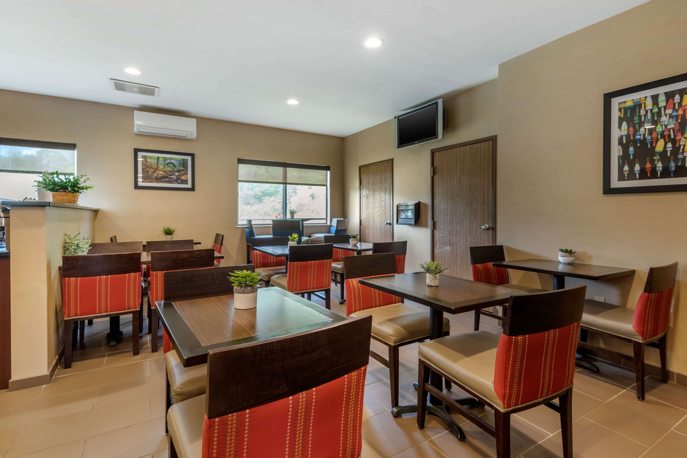 Breakfast area