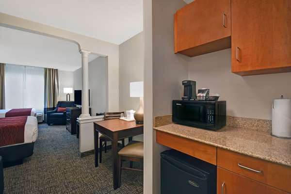 Suite - Comfort Inn & Suites Wilton