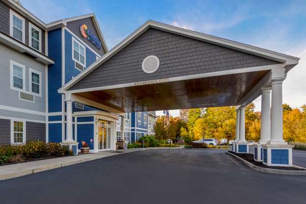 Exterior view - Comfort Inn & Suites Wilton