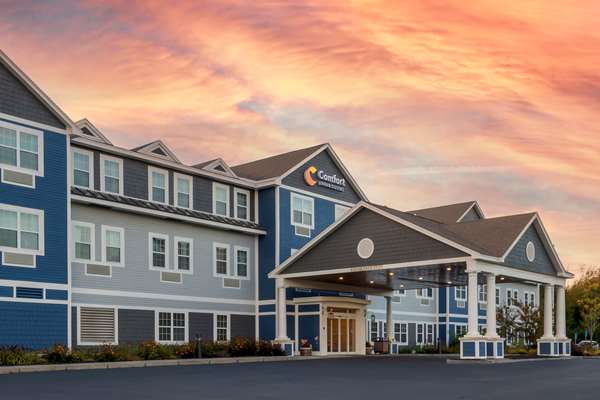 Exterior view - Comfort Inn & Suites Wilton