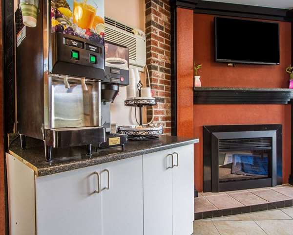  - Rodeway Inn & Suites Brunswick