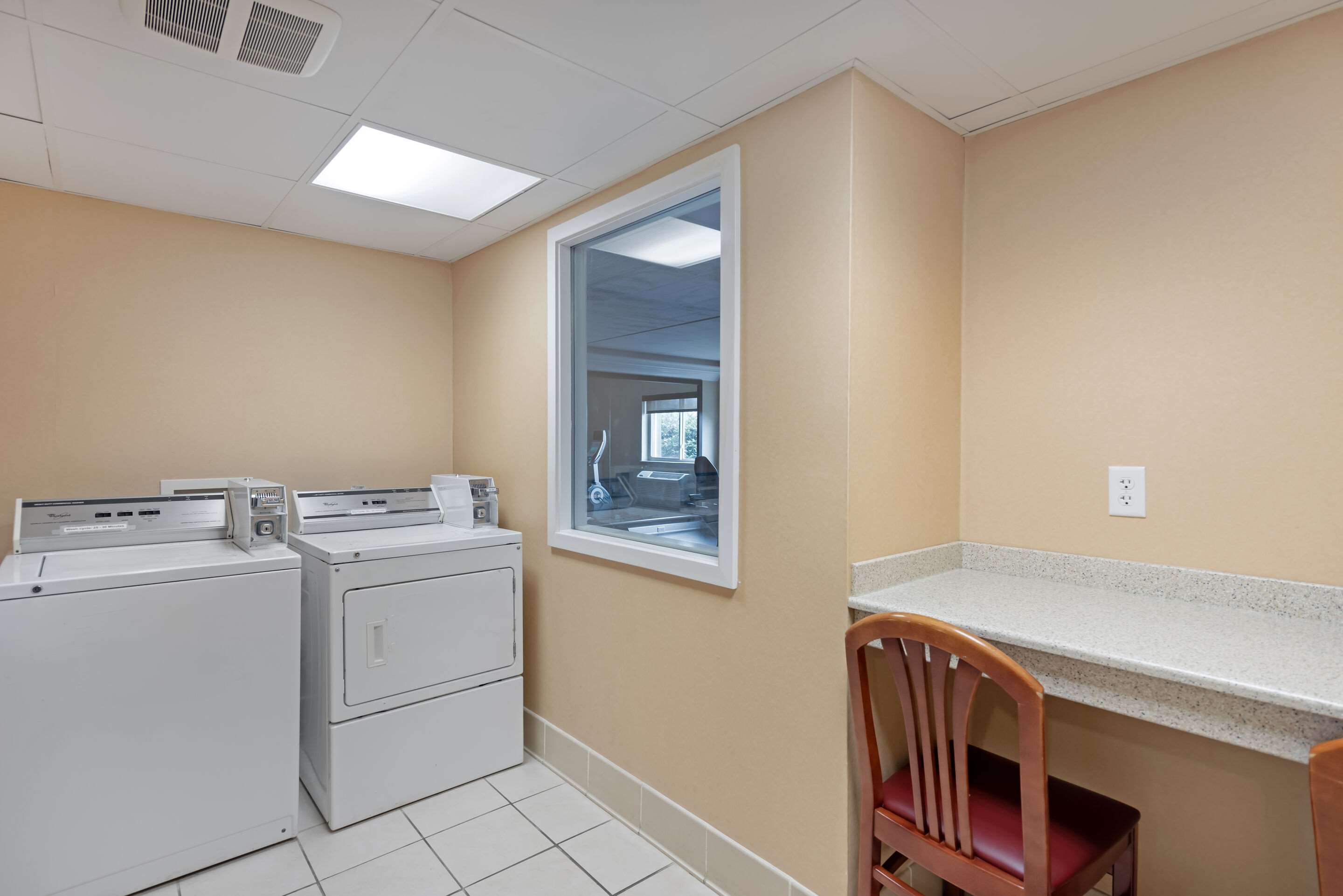 Guest laundry facilities | Comfort Inn