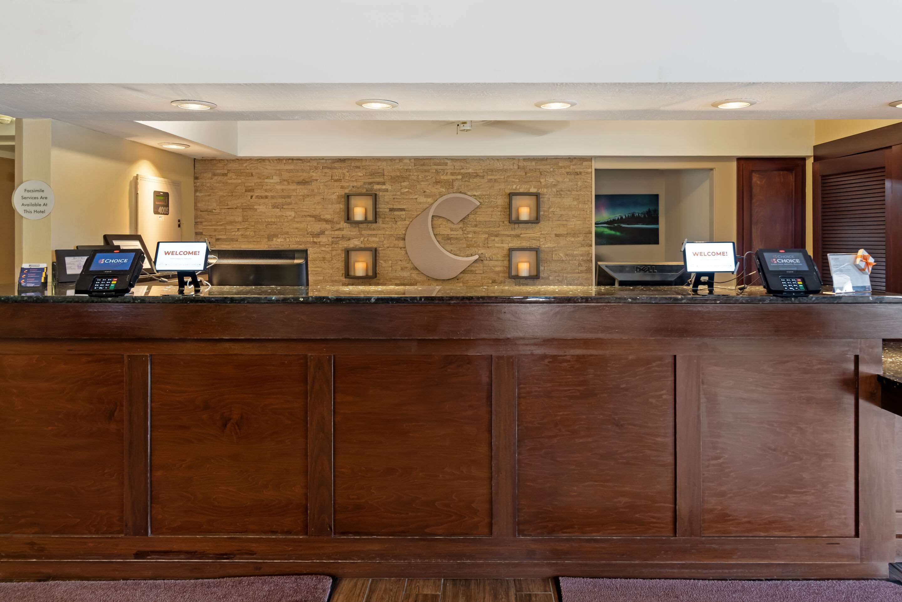 Front desk | Comfort Inn