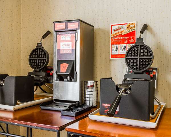 Amenities - Comfort Inn Airport South Portland