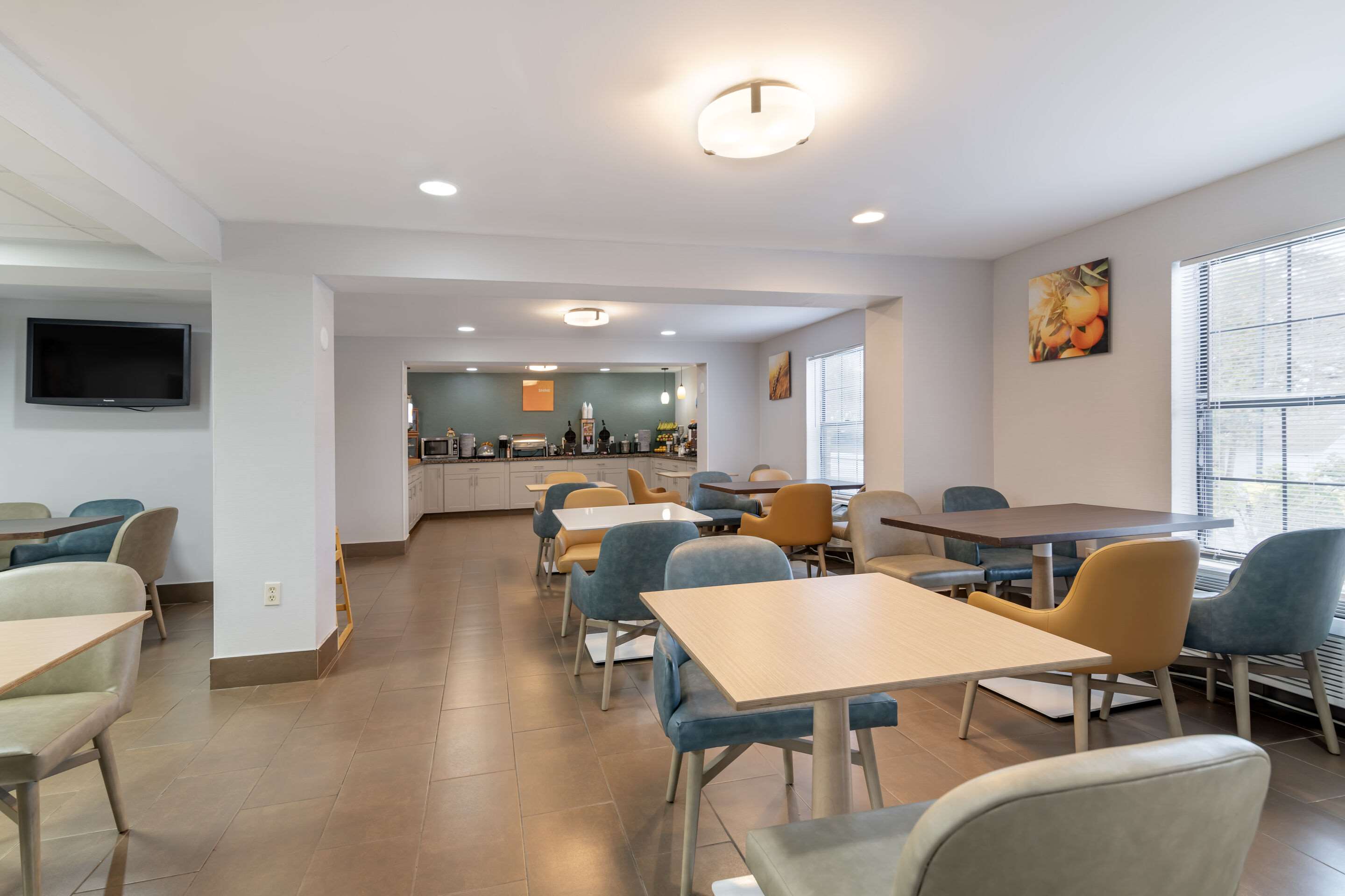 Breakfast area