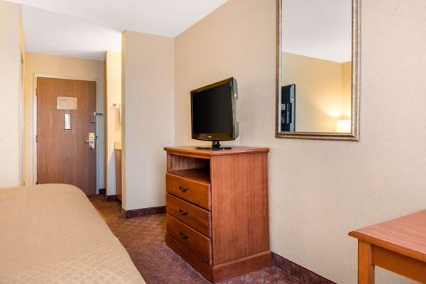  - Quality Inn Bangor - I-95, Exit 187