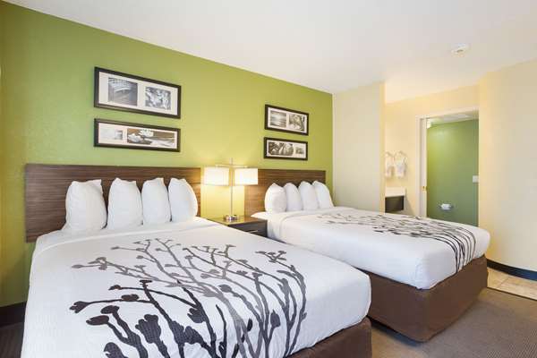  - Sleep Inn & Suites Grand Rapids