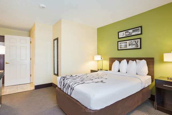  - Sleep Inn & Suites Grand Rapids