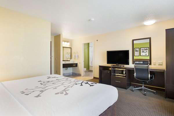  - Sleep Inn & Suites Grand Rapids