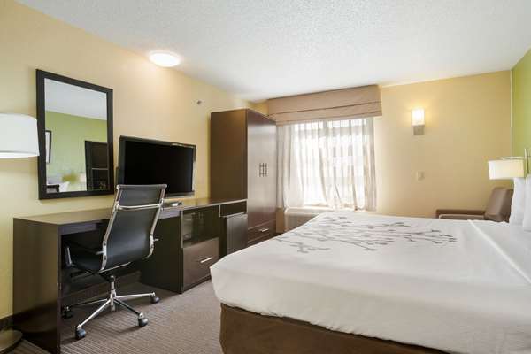  - Sleep Inn & Suites Grand Rapids