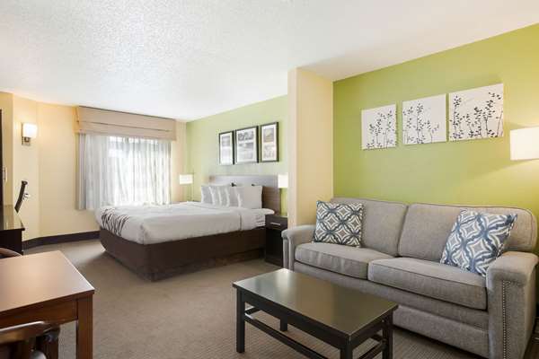 Suite - Sleep Inn & Suites Grand Rapids
