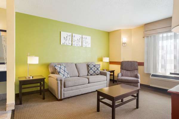 Suite - Sleep Inn & Suites Grand Rapids
