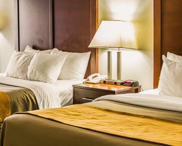  - Comfort Inn Birch Run - I-75, Exit 136