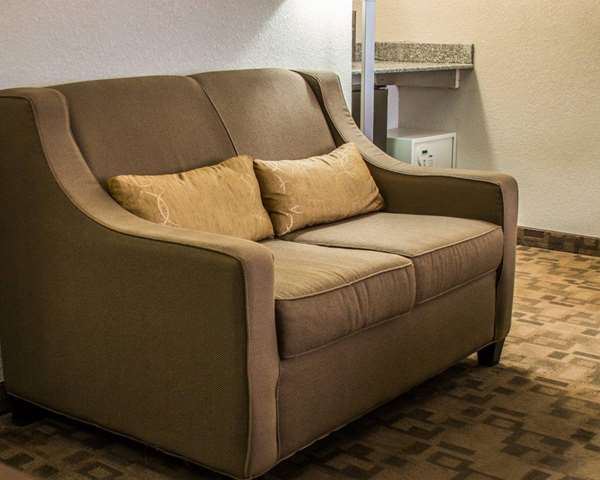  - Comfort Inn Birch Run - I-75, Exit 136