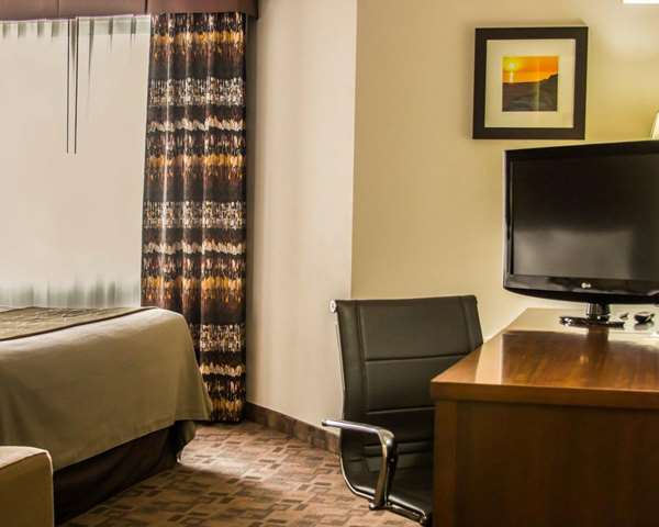  - Comfort Inn Birch Run - I-75, Exit 136
