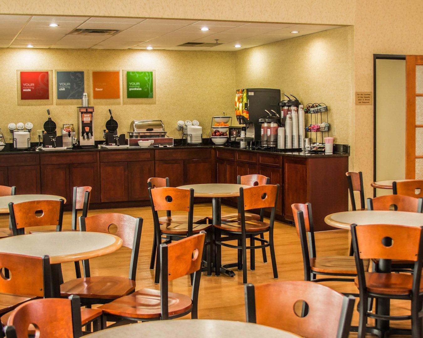 Breakfast room | Comfort Inn Birch Run - Frankenmuth