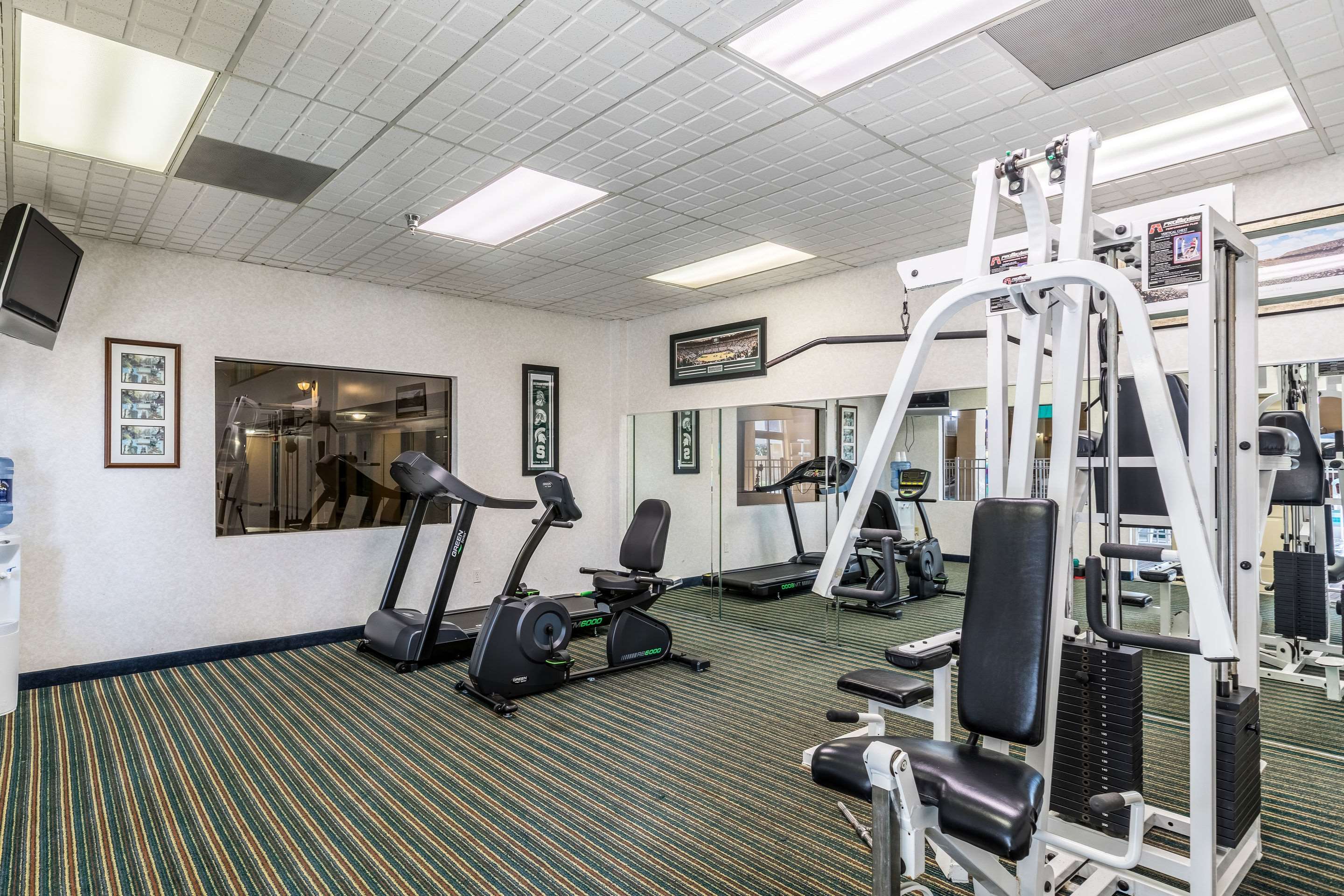 Fitness center | Quality Inn University Lansing