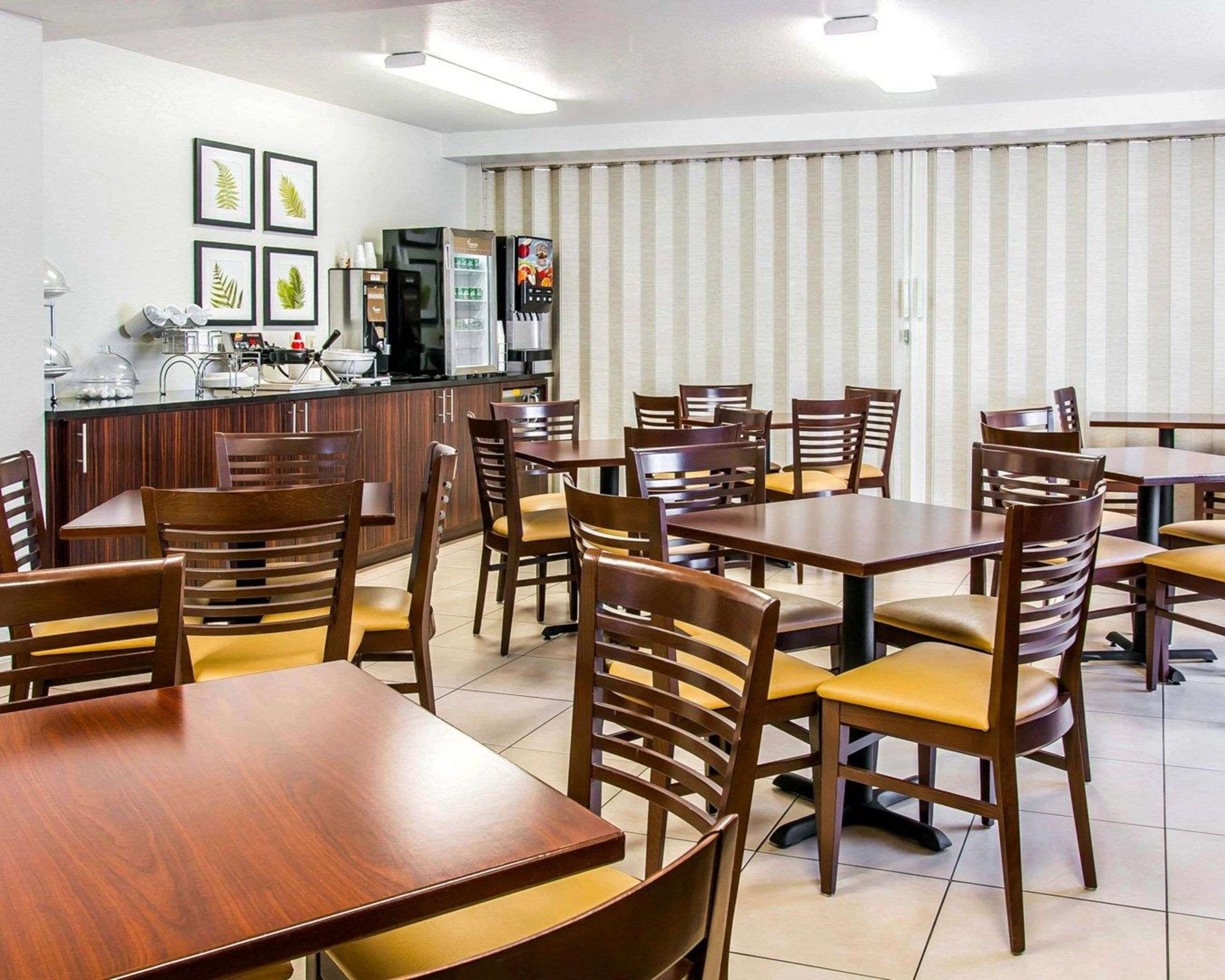 Breakfast counter