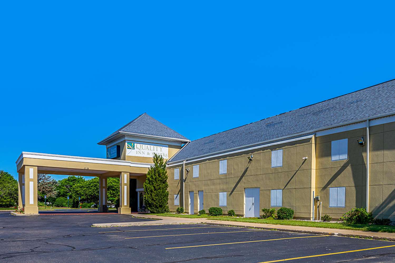 Quality Inn & Suites Coldwater, MI See Discounts
