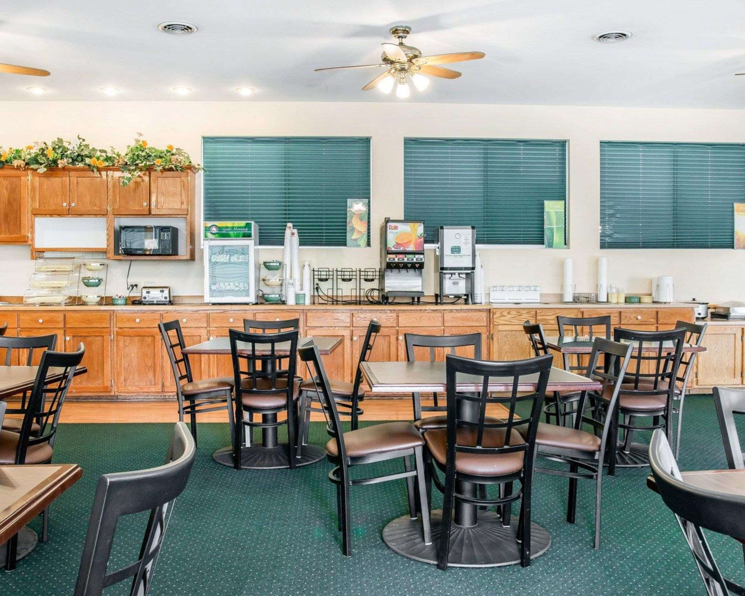 Enjoy breakfast in this spacious area | Quality Inn and Suites Mackinaw City