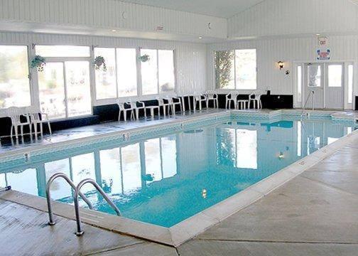 Indoor pool | Quality Inn and Suites Mackinaw City
