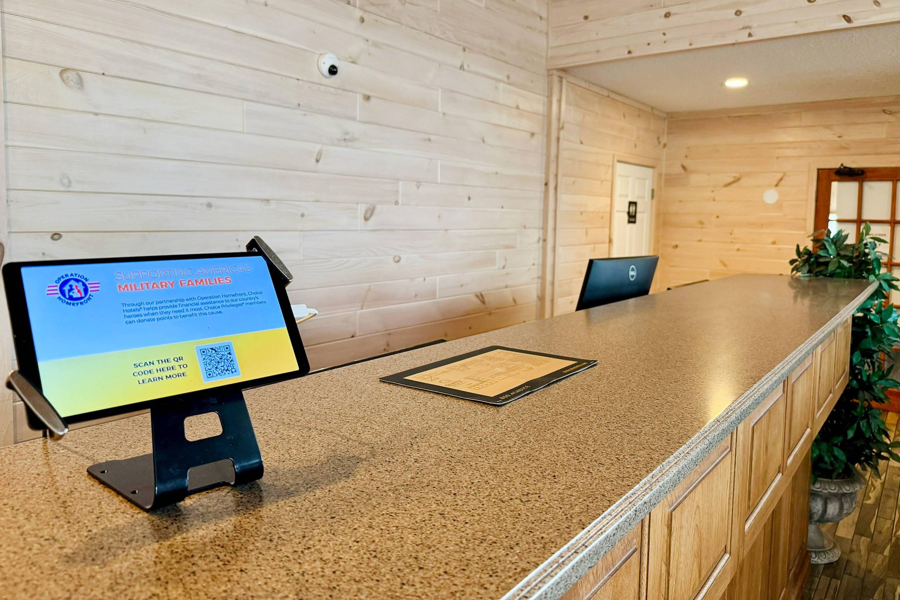Front desk | Quality Inn and Suites Mackinaw City