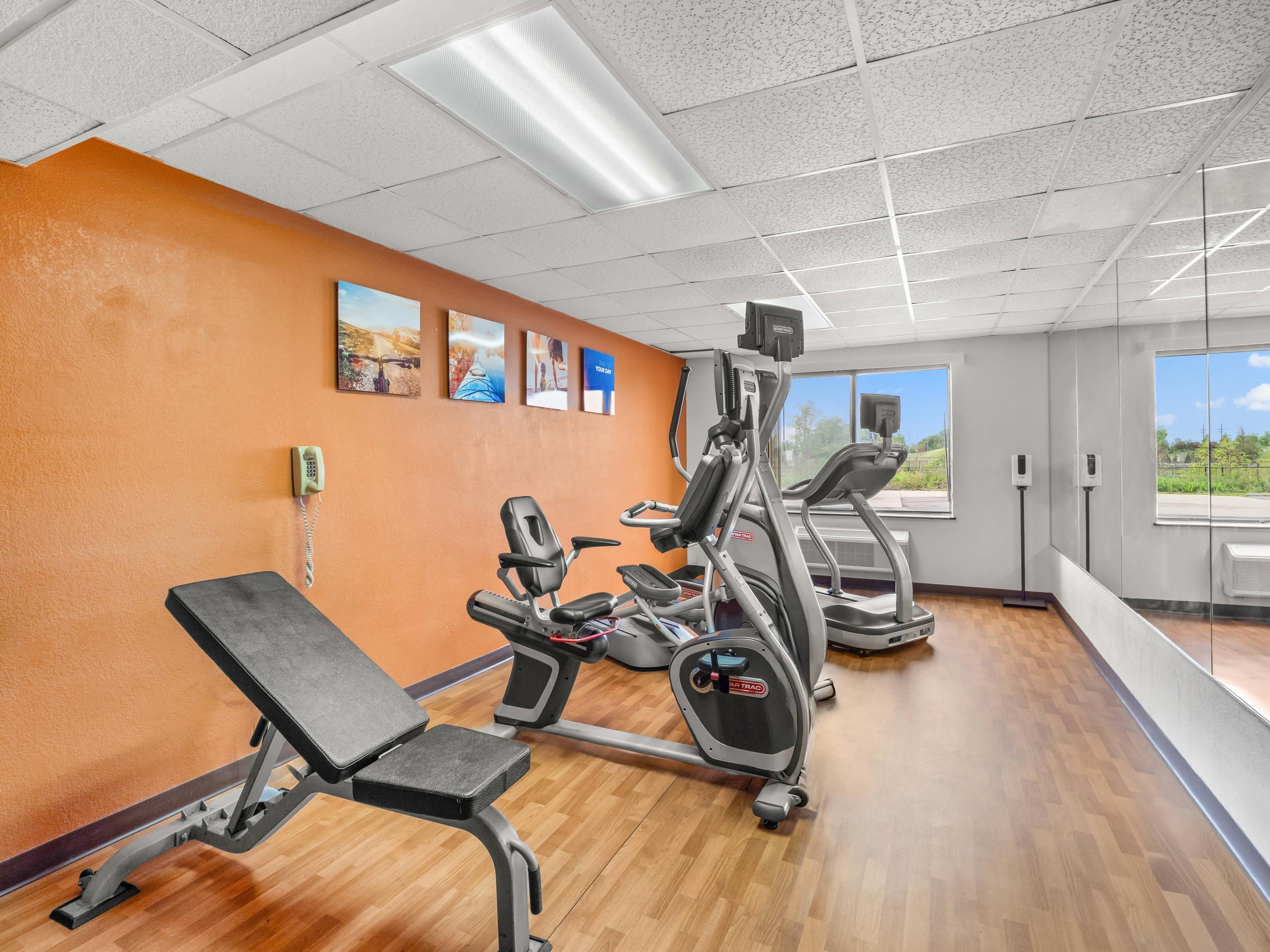 Fitness center | Comfort Inn Metro Airport Romulus