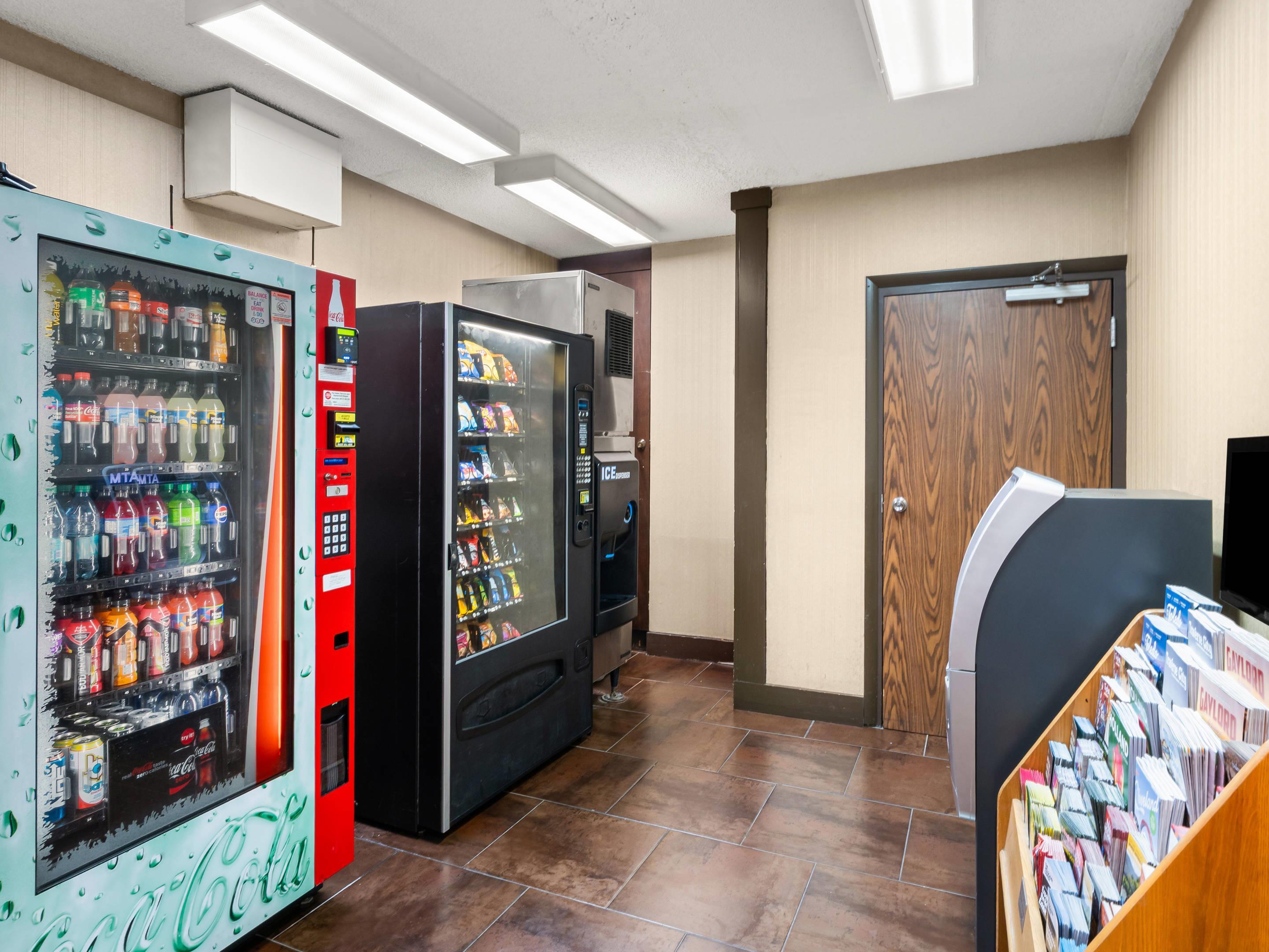 Hotel vending area | Comfort Inn Metro Airport Romulus