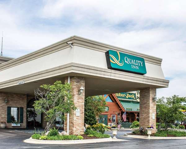Exterior view - Quality Inn West Branch - I-75, Exit 212