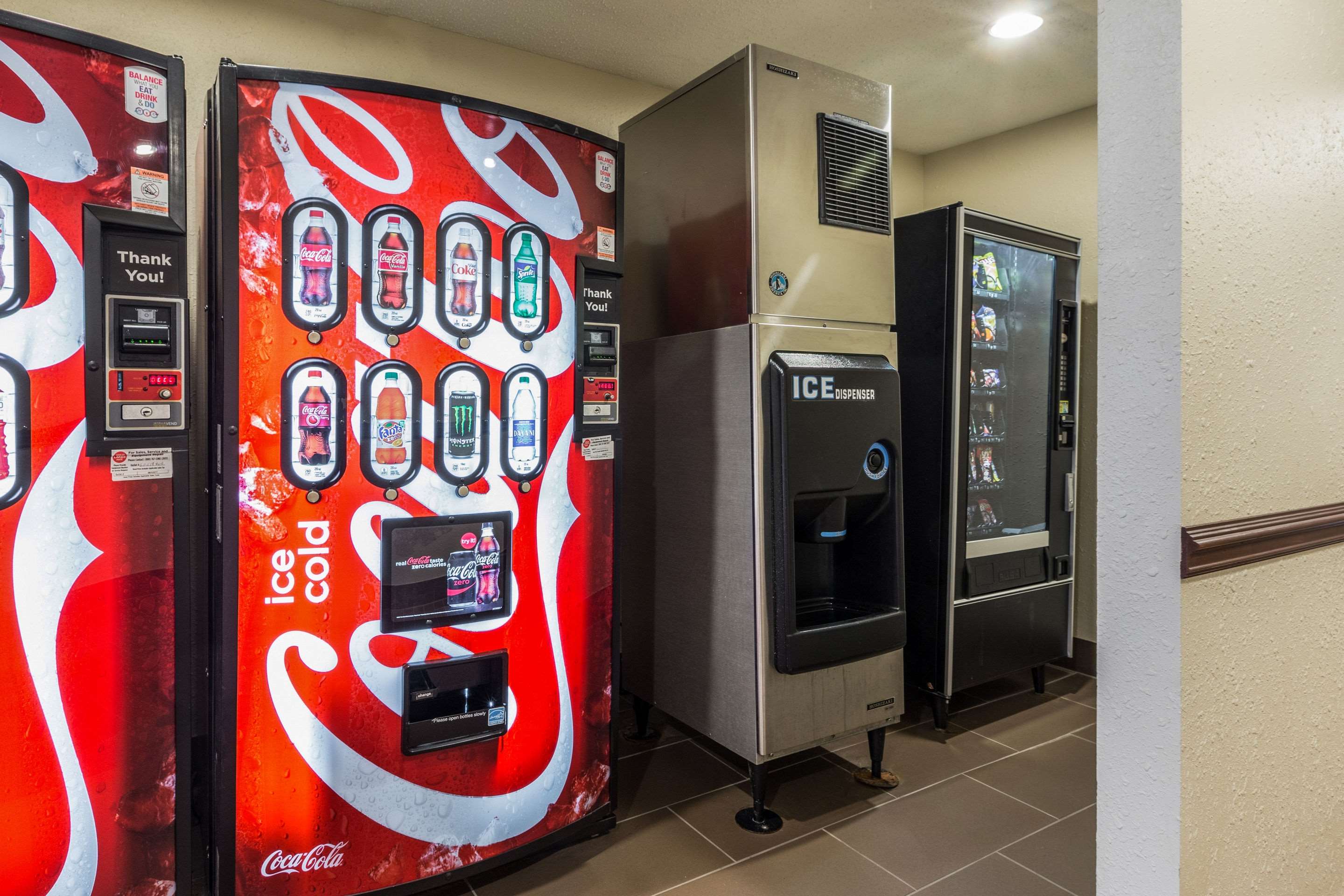 Hotel vending area | Comfort Inn