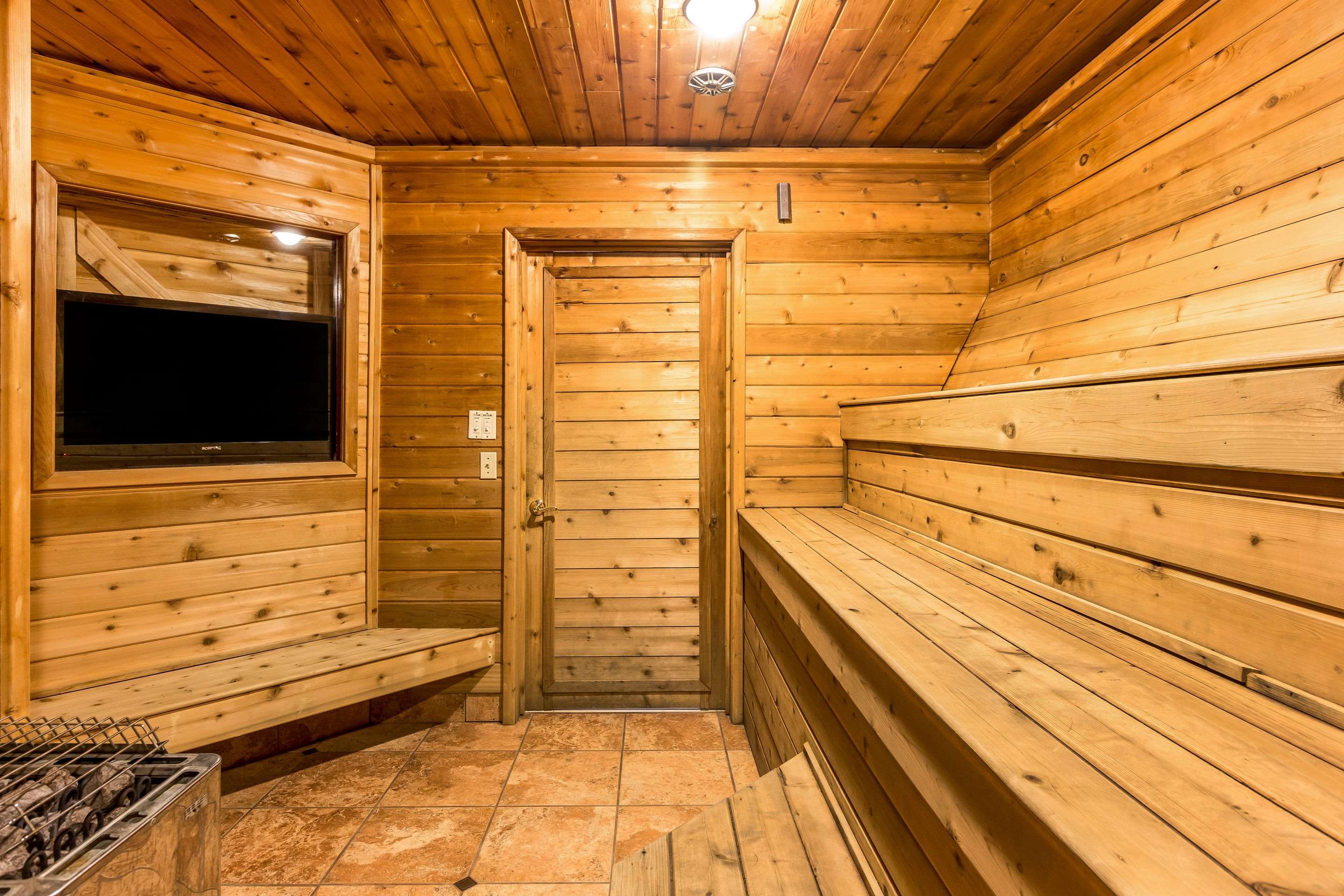 Relax in the sauna | Comfort Inn