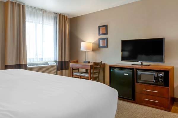 Suite - Comfort Inn Sault Ste Marie - I-75, Exit 392
