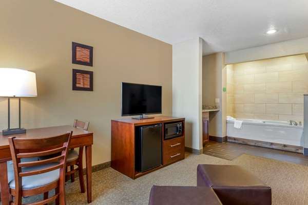 Suite - Comfort Inn Sault Ste Marie - I-75, Exit 392