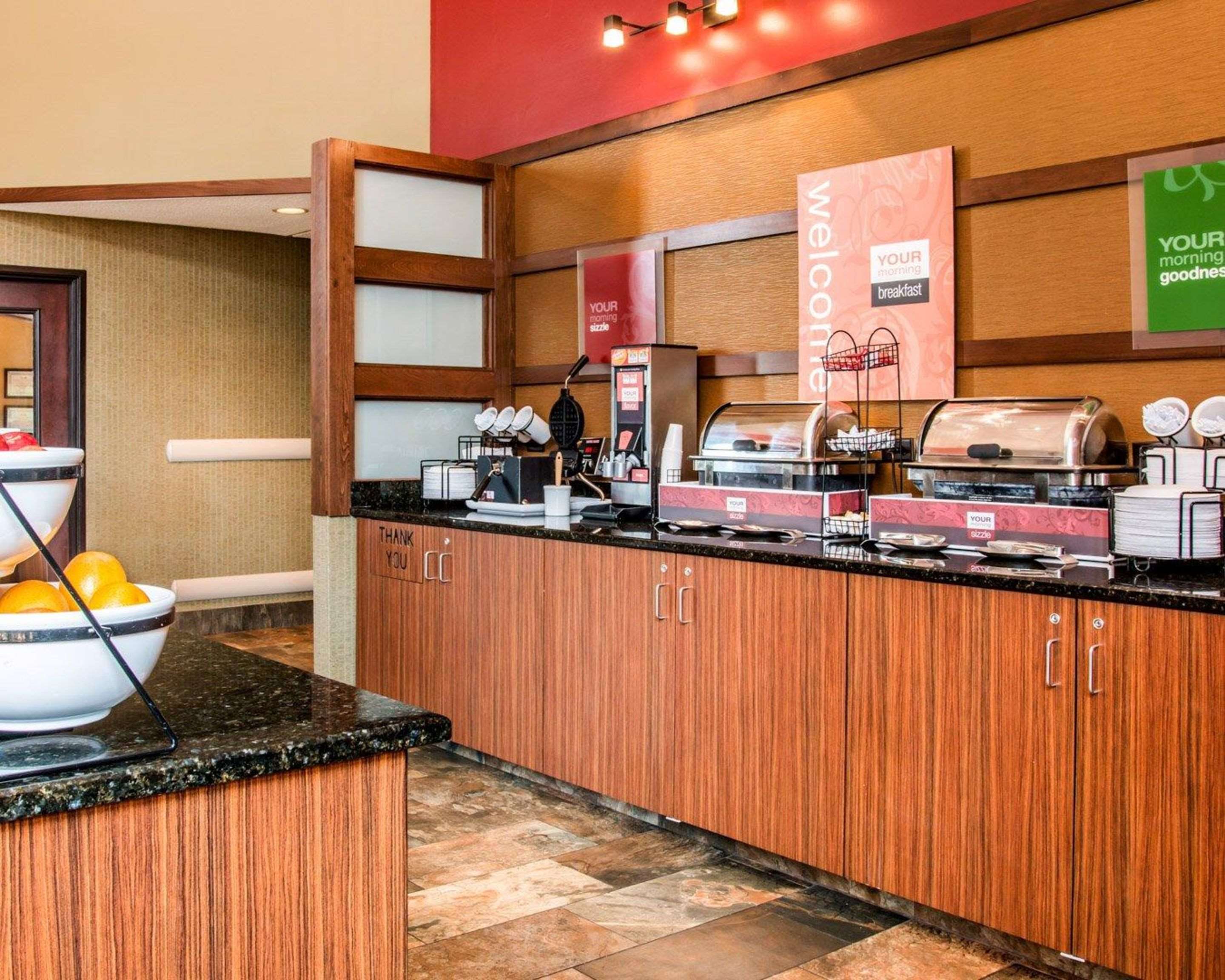 Free hot breakfast | Comfort Inn & Suites and Conference Center